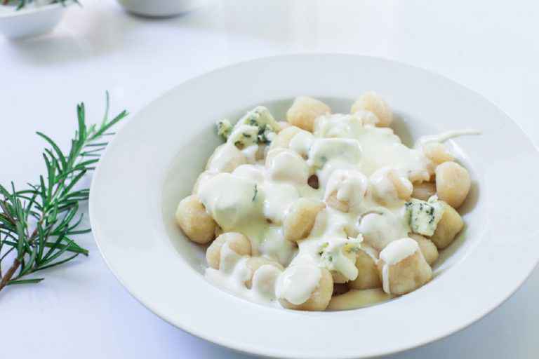 Gnocchi Ai 4 Formaggi Senza Panna E Con Tante Varianti Buttalapasta