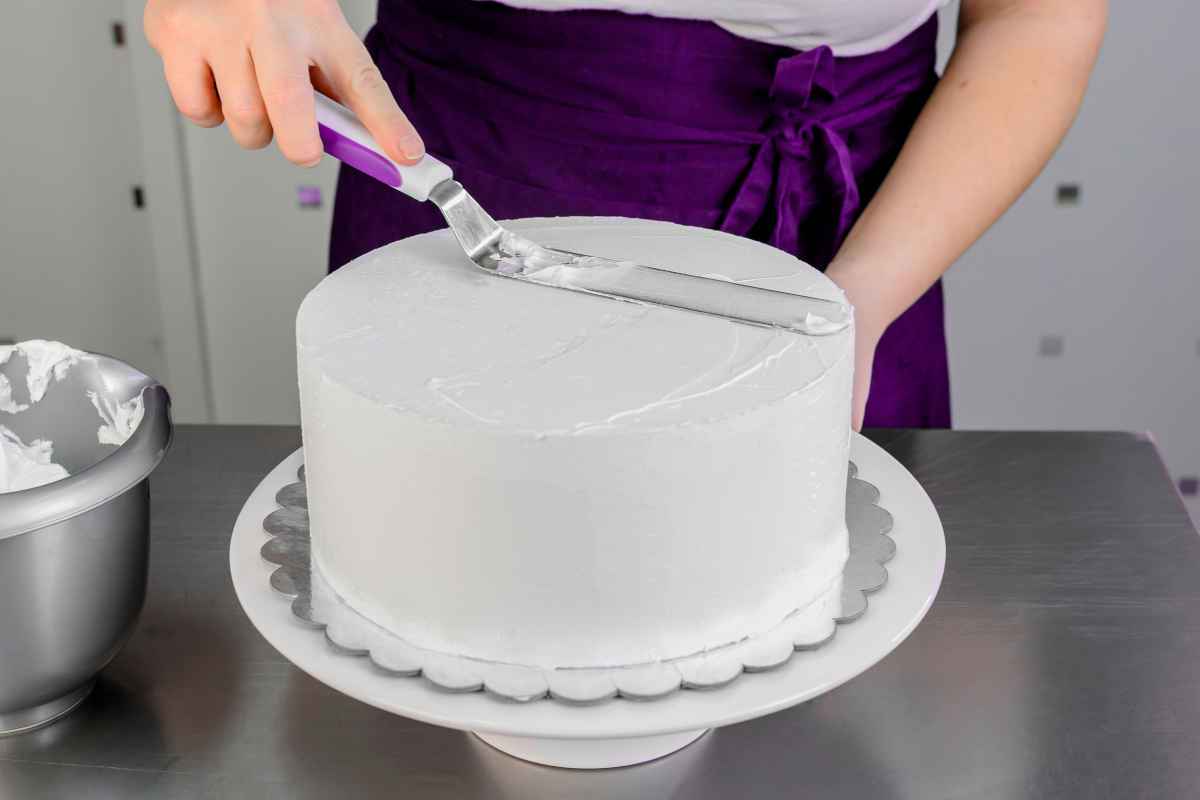 Come Decorare Una Torta Guida Semplice E Completa Buttalapasta