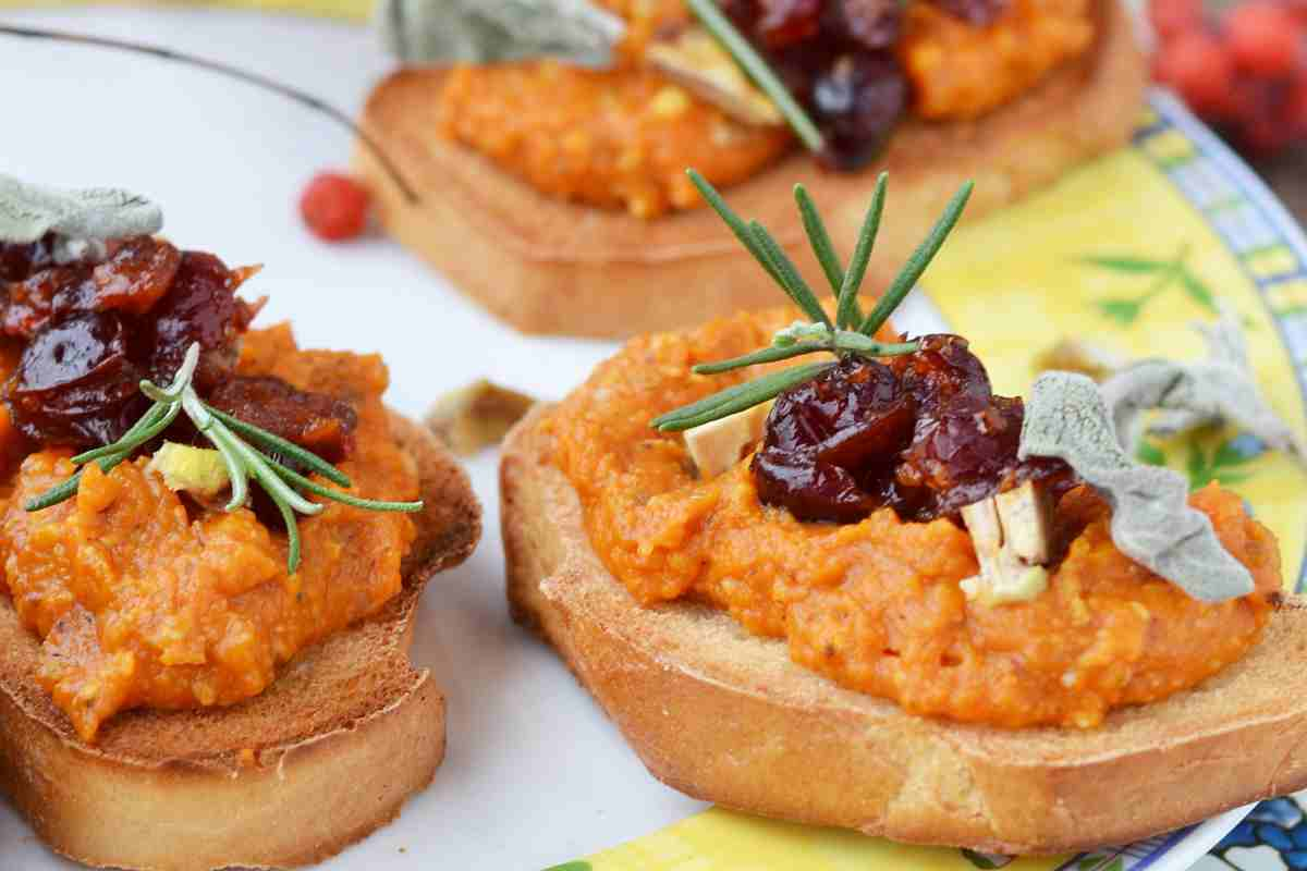 Bruschetta con crema di zucca e noci