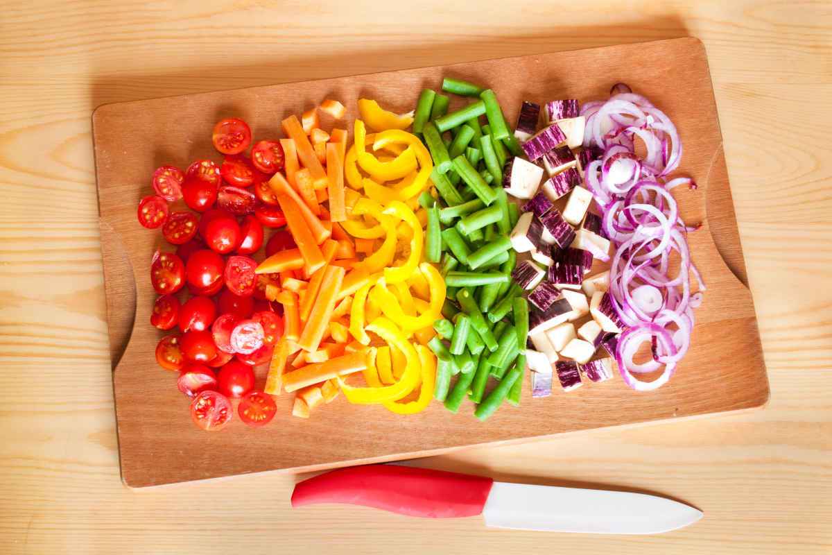 Come tagliare le verdure: coltelli da usare e tecniche