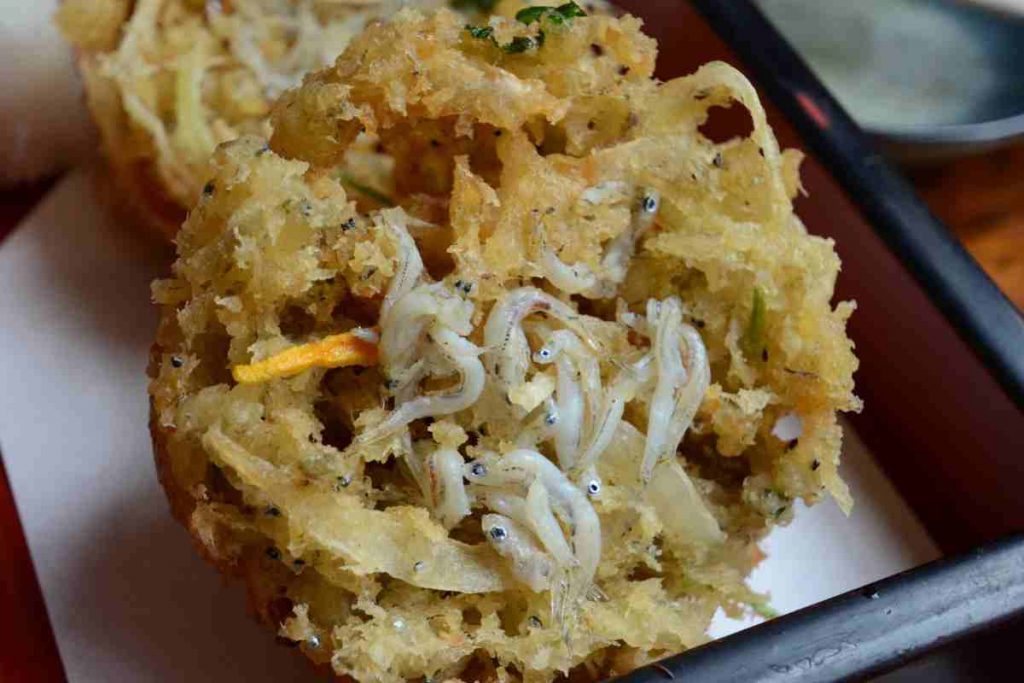 Frittelle di bianchetti, uno dei piatti tipici di Sanremo