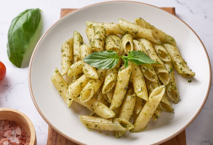 insalate di pasta con pesto