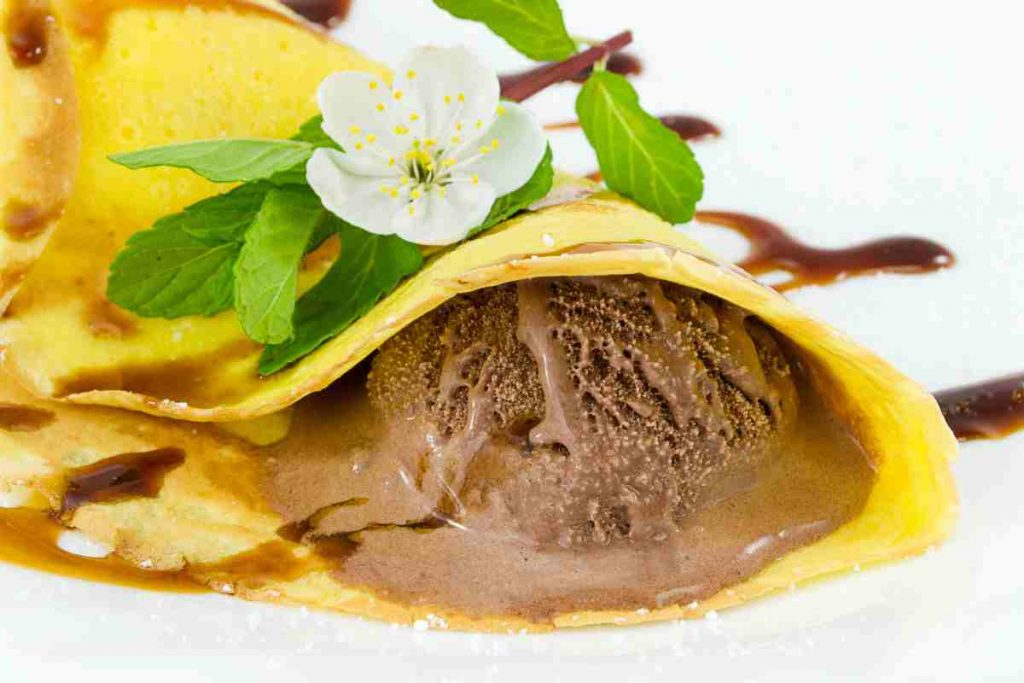 Crepes con il gelato ricetta