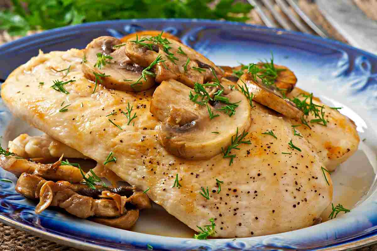 Scaloppine Di Pollo Ai Funghi, Ricetta Semplice Sfiziosa | Buttalapasta