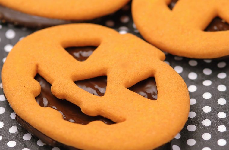 I biscotti di halloween sono semplici da fare e sono golosissimi