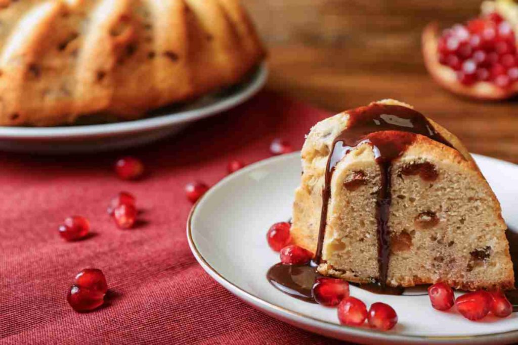 Torta al melograno con colata di cioccolato