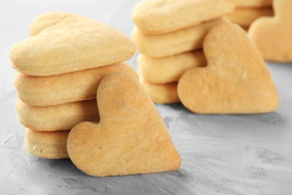 Biscotti senza uova a forma di cuore