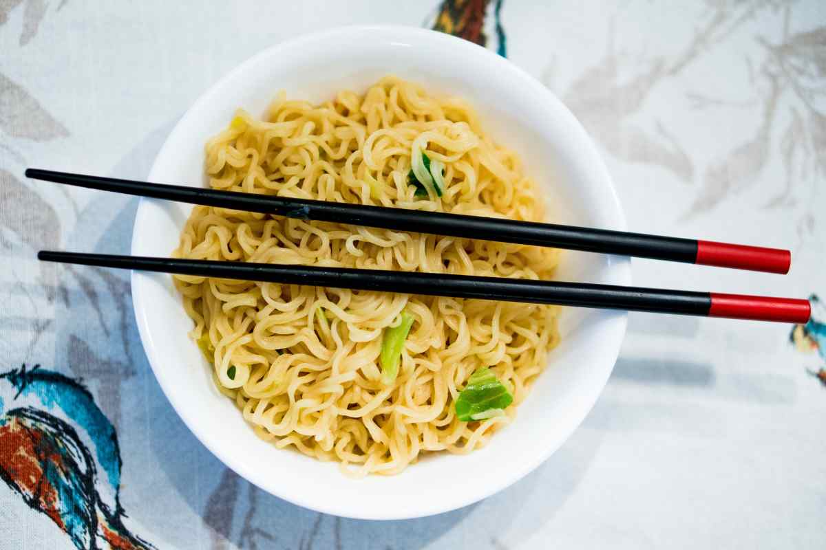 Ramen istantanei e cup noodles: cosa sono? Il fast food più