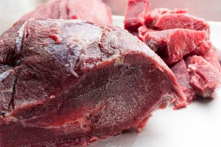 Carne contaminata: pericolo per la salute