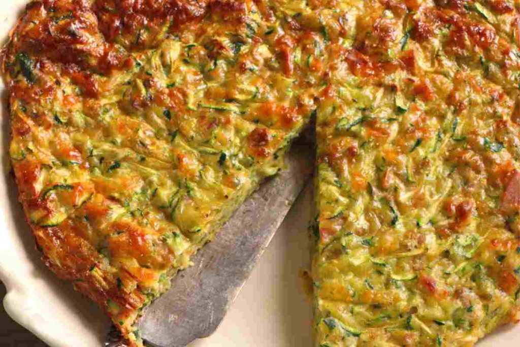 Schiacciata con zucchine a cui manca uno spicchio