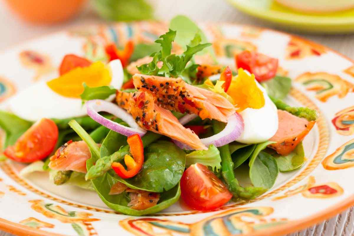 insalata di salmone estiva