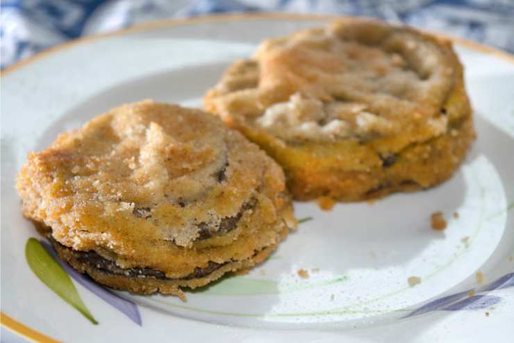 Cotolette di melanzane ripiene ricetta