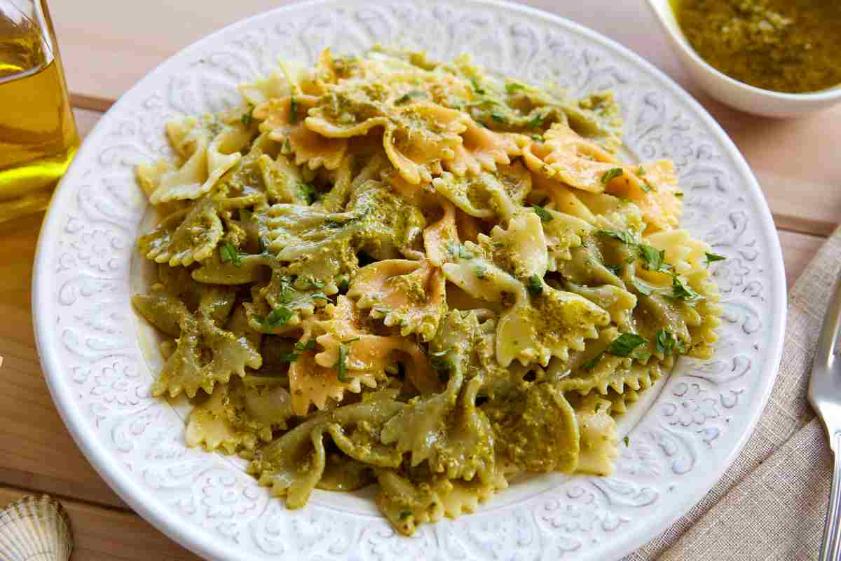 Farfalle cremose con pesto di zucchine