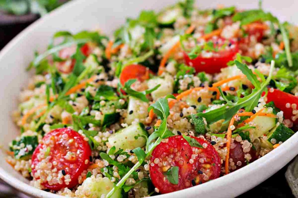 quinoa per insalate estive fredde