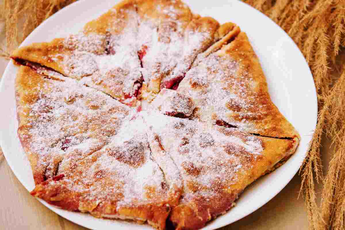 torta dolce ripiena di formaggio filante