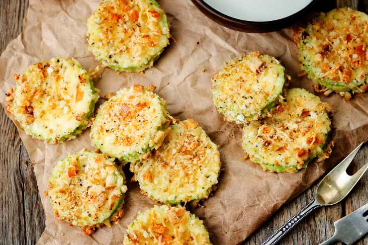 Zucchine tonde a fette impanate e farcite