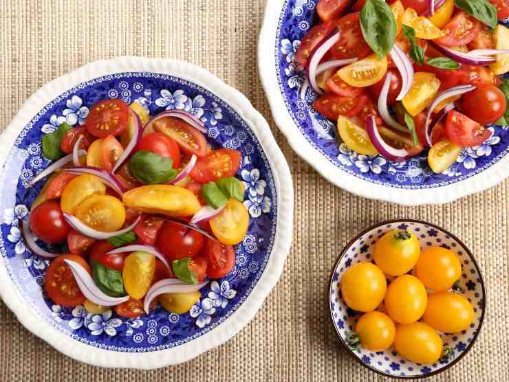 ricetta insalata di pomodori alla siciliana