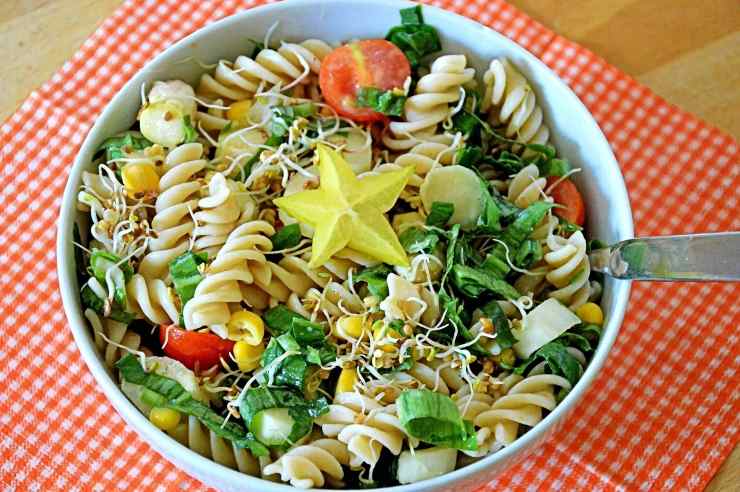 ricette di insalata di pasta con la frutta