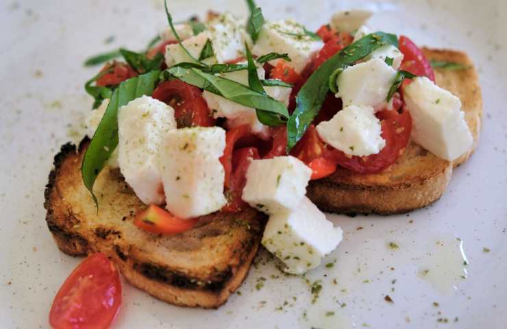 toast caprese