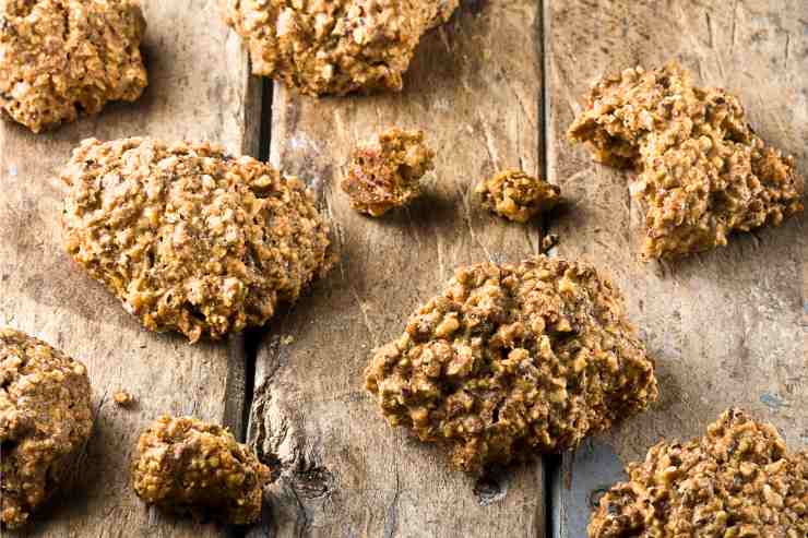 Brutti ma buoni al cacao ricetta