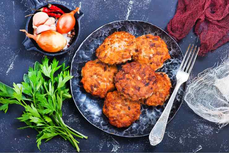 Frittelle di pollo e verdure