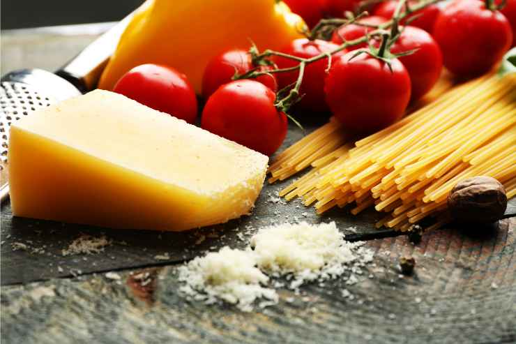 ingredienti degli spaghetti alla scarpariello