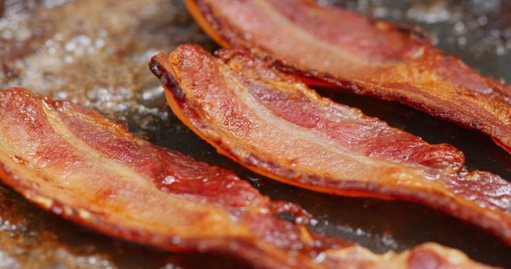 Bacon: il trucco per ottenerlo croccante 