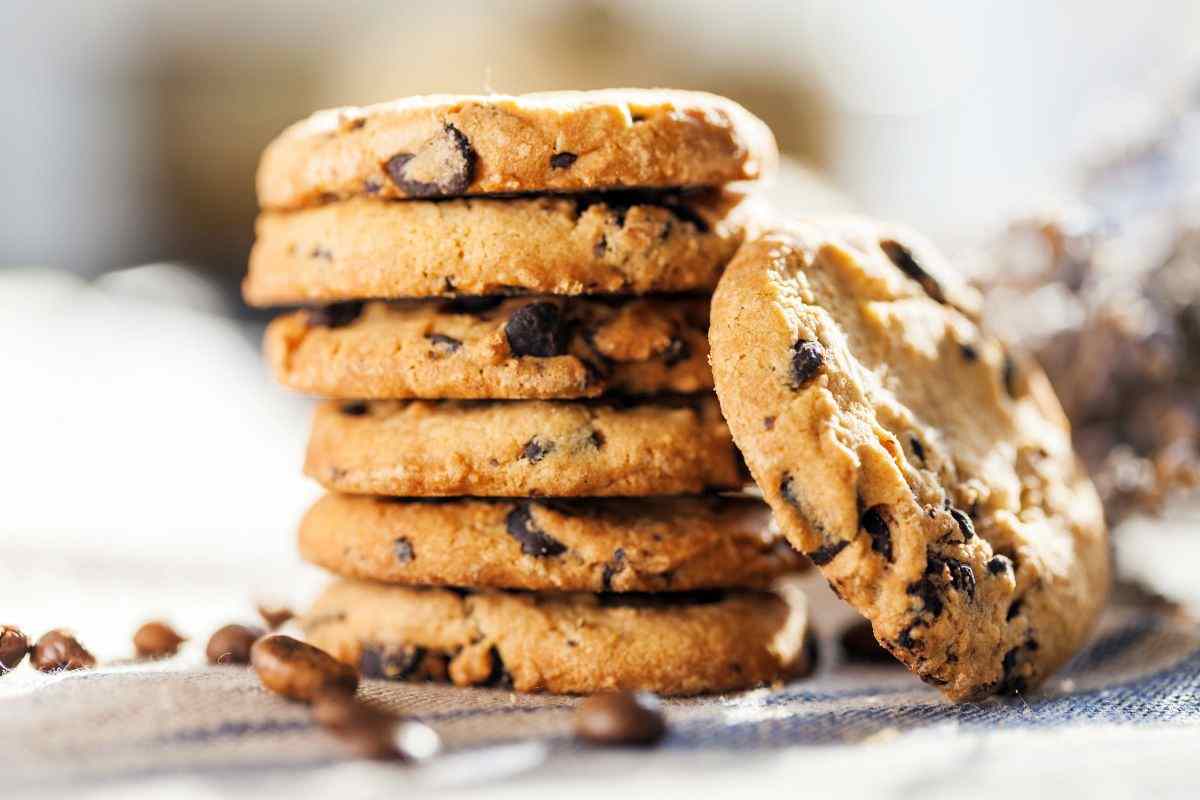 ricetta biscotti farina di ceci cioccolato