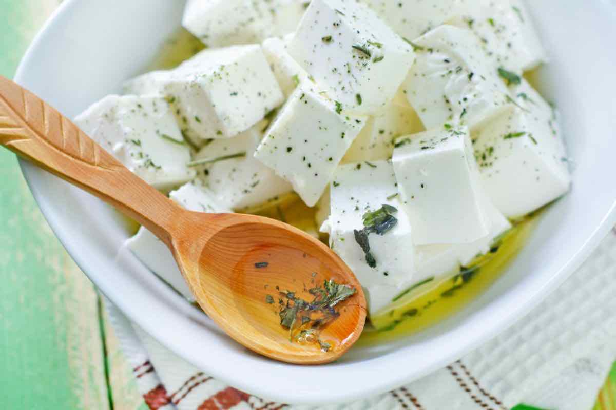 Come rendere la Feta meno salata