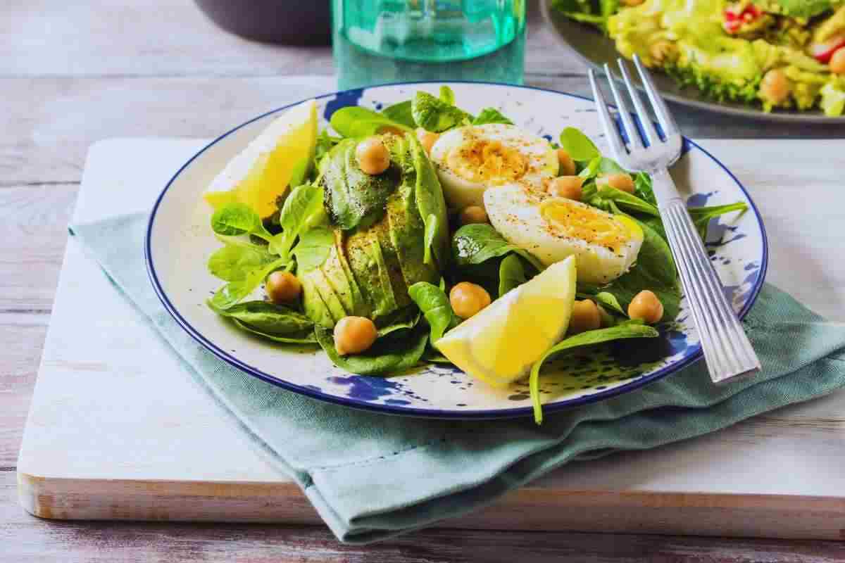 ricetta dell'insalata di limoni e spinaci