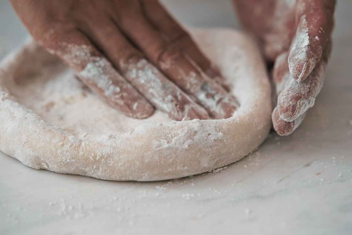 Pizza senza glutine fatta in casa: con questa ricetta sarà più buona che in pizzeria