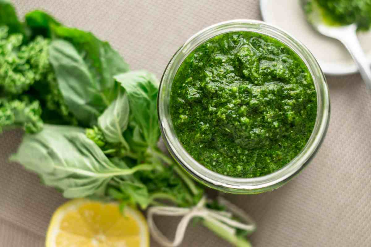 Pesto alla genovese, i consigli per un risultato da chef: occhio all’ultimo passaggio, é fondamentale