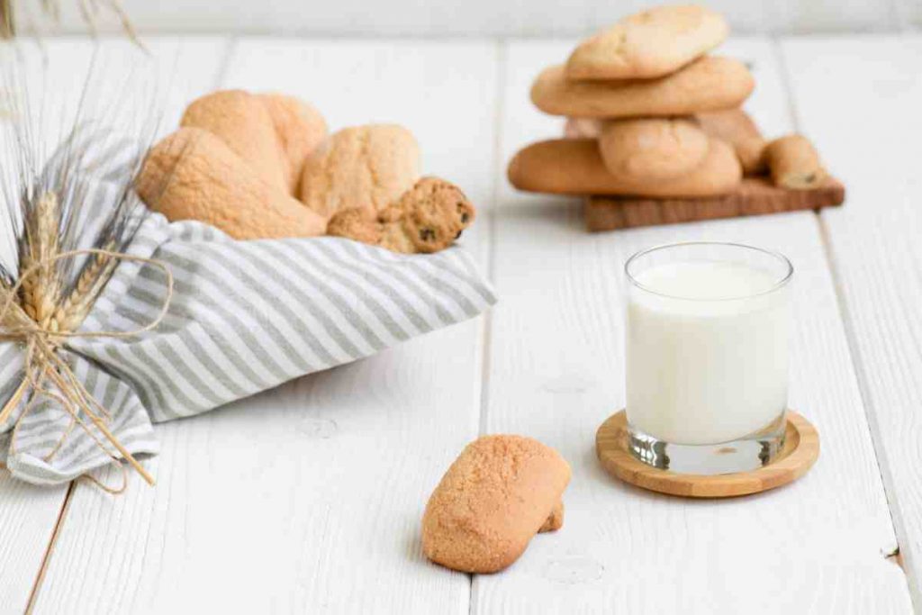 Biscotti da inzuppare integrali ricetta