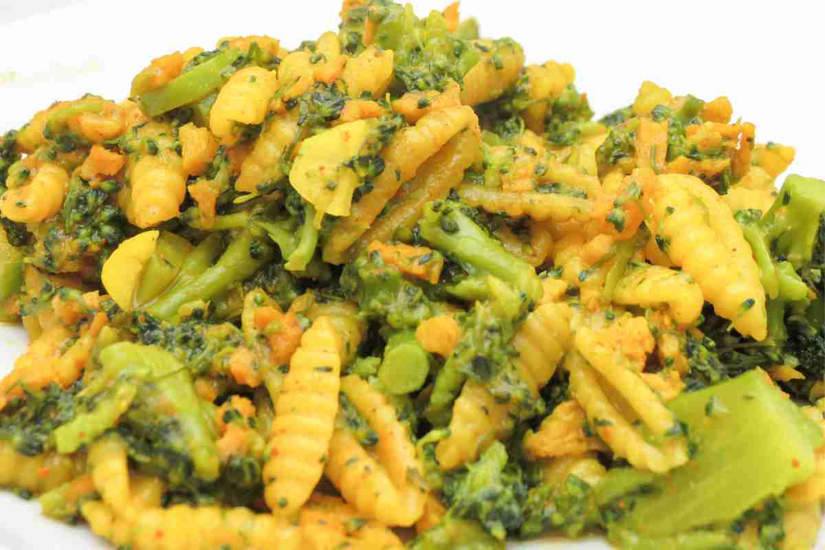 Gnocchetti sardi con broccoletti visti da vicino