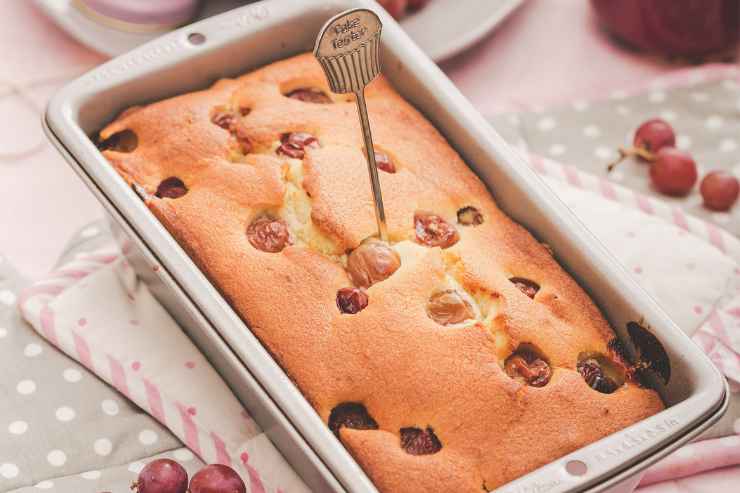 Plumcake all'uva ricetta