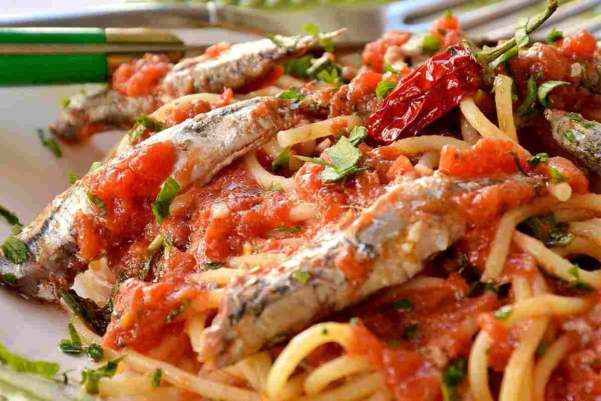 Spaghetti con le alici fresche