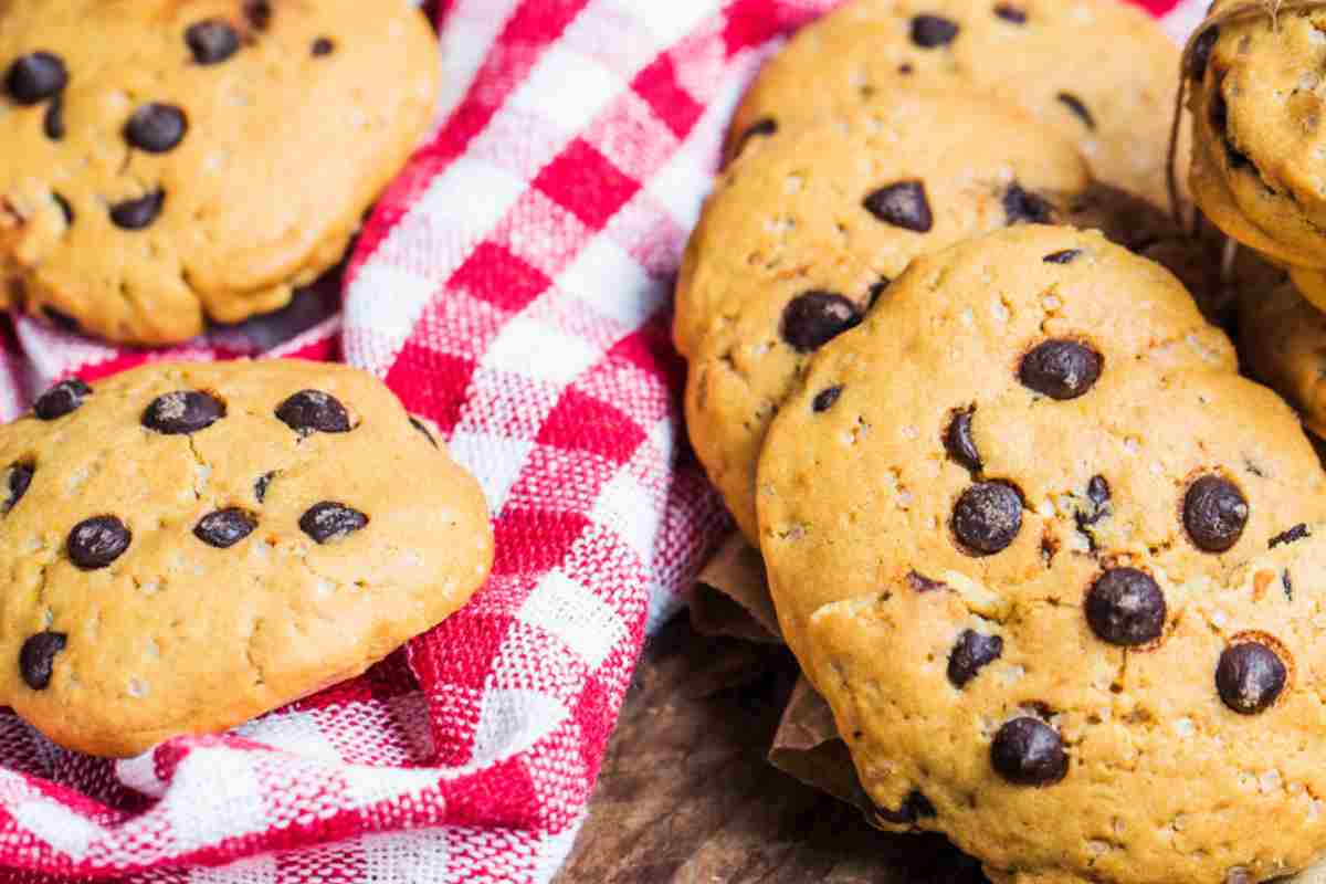 La ricetta per i Crumbl Cookies