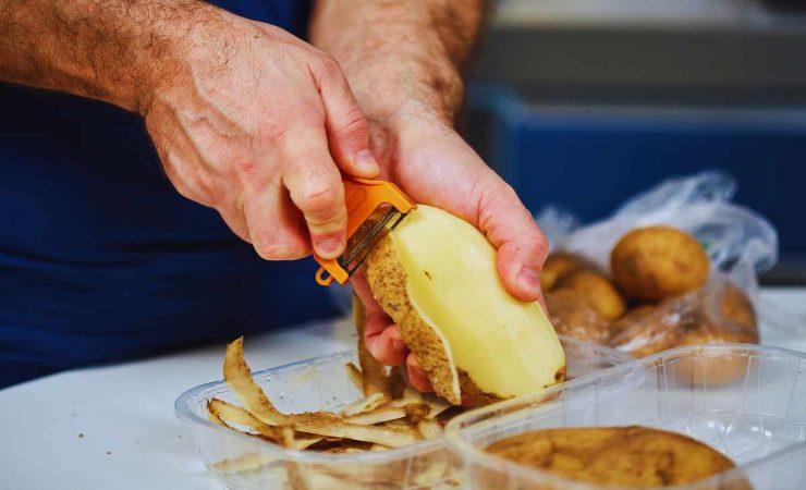 i tanti utilizzi delle bucce delle patate