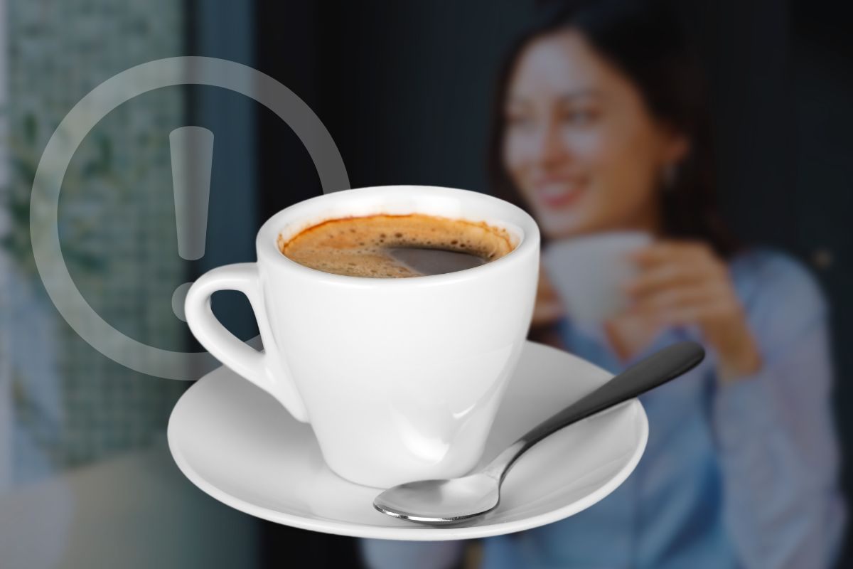 Smetti subito di fare così quando bevi il caffè: stai rischiando grosso