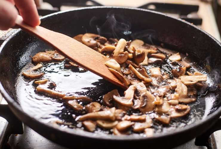 ricetta funghi alla bordolese 