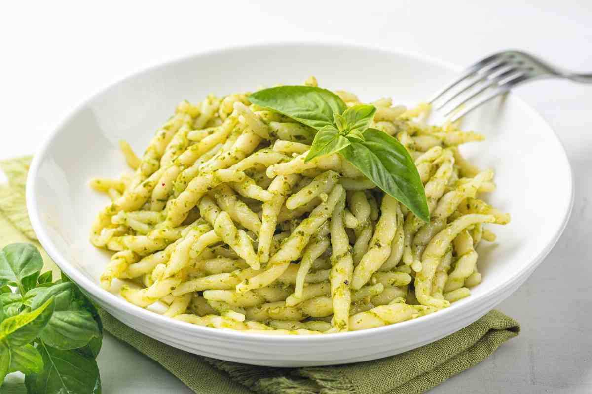 pasta con il pesto ricetta diversa