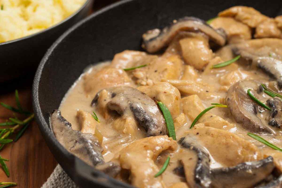 ricetta pollo ai funghi