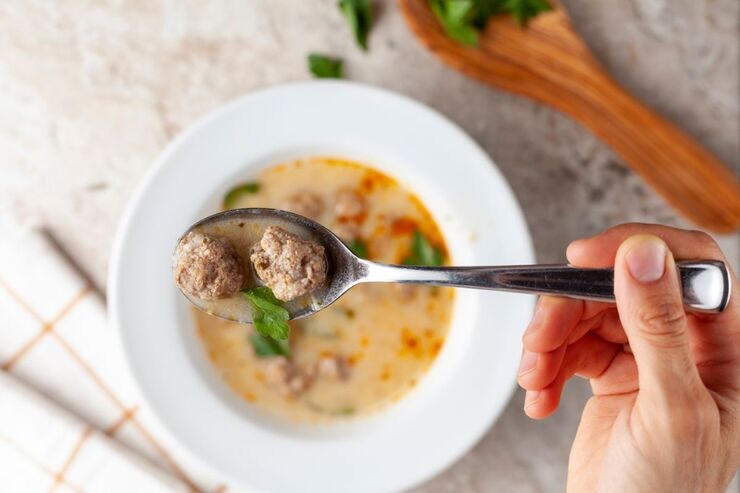 Ricetta pallotte cacio e uova in brodo 