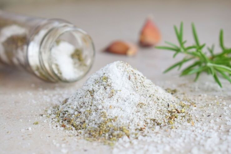 Come preparare il sale aromatizzato 