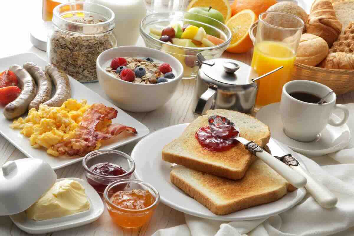 La colazione golosa con una fetta di pane