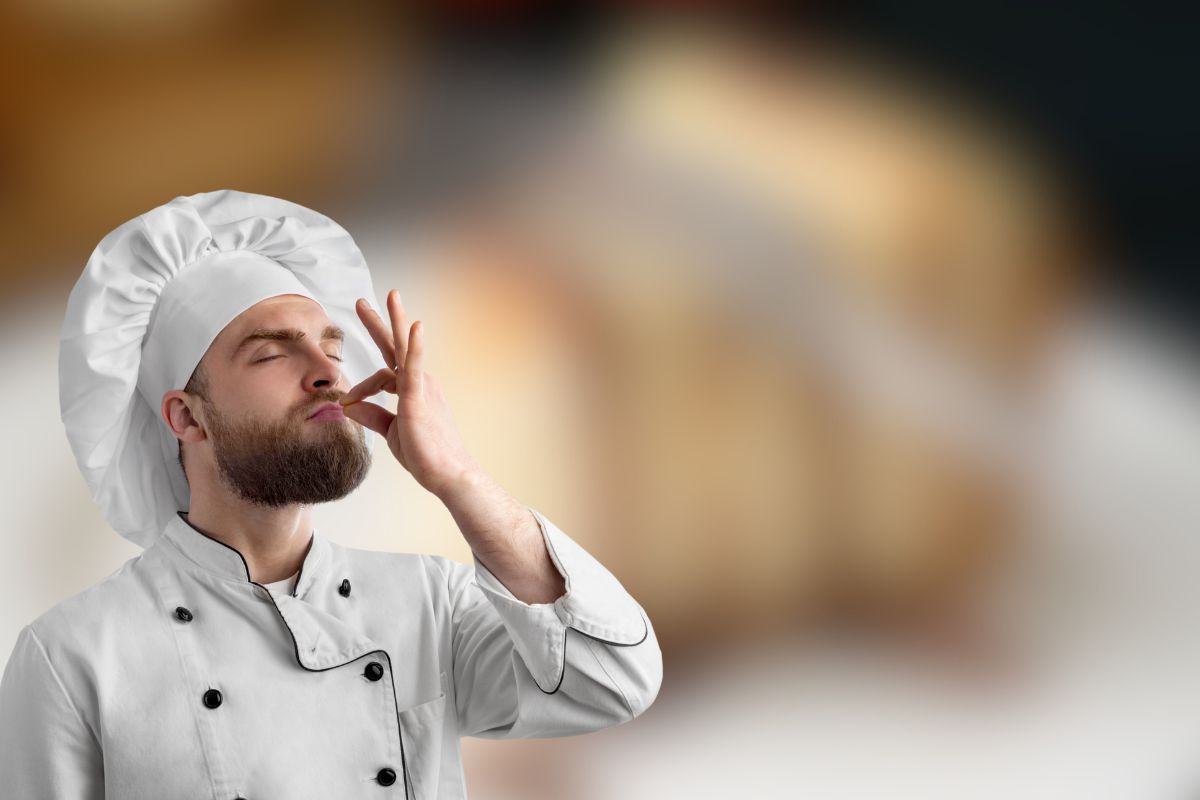 chef in cucina