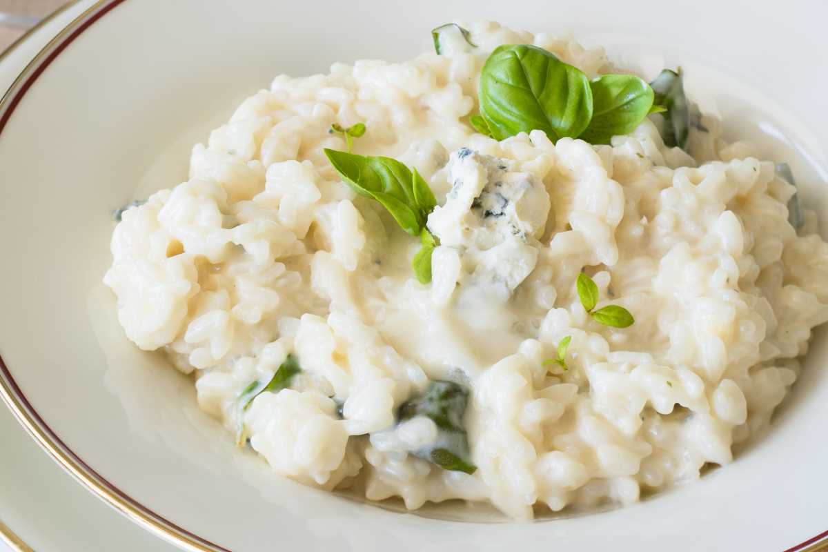 Adoro il gorgonzola, lo metterei ovunque: questa volta ci ho fatto un risottino niente male, cremosità incredibile