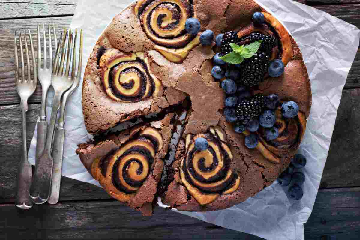 Torta girella alla Nutella vista dall'alto