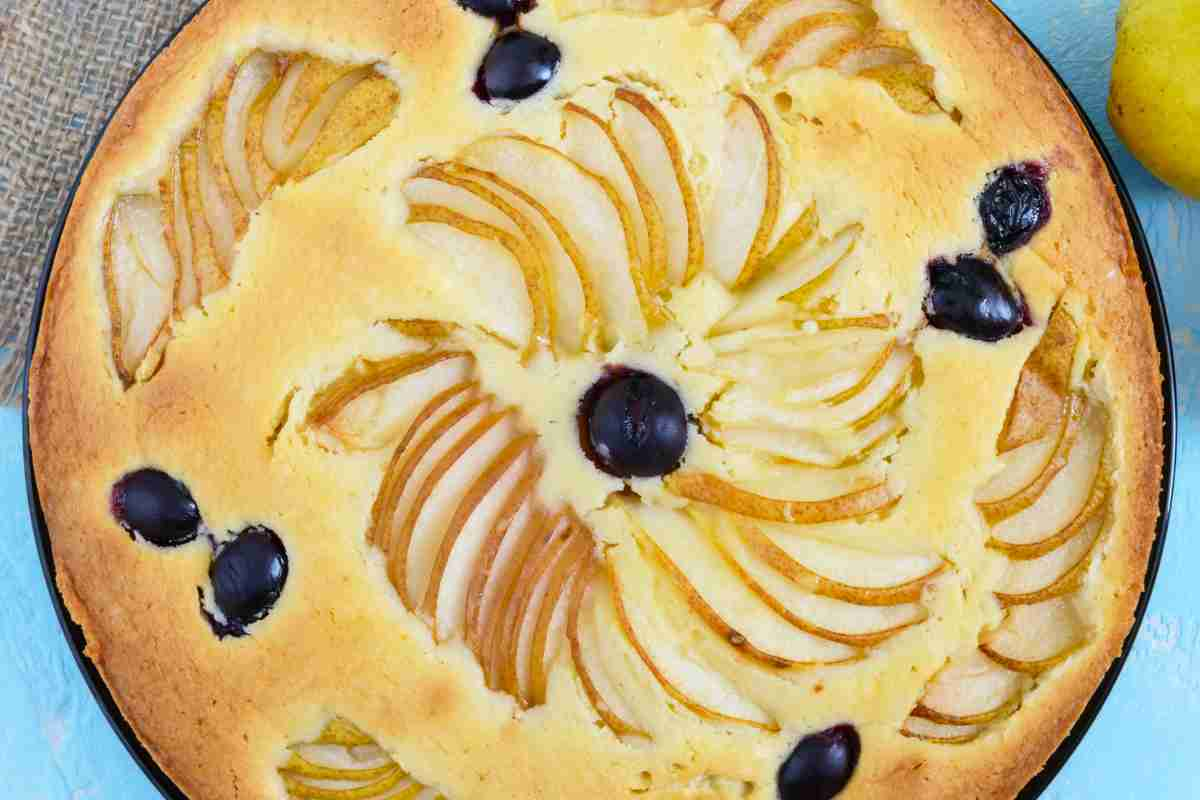 Golosa e fruttata, questa torta morbida d’autunno merita un assaggio con gli amici