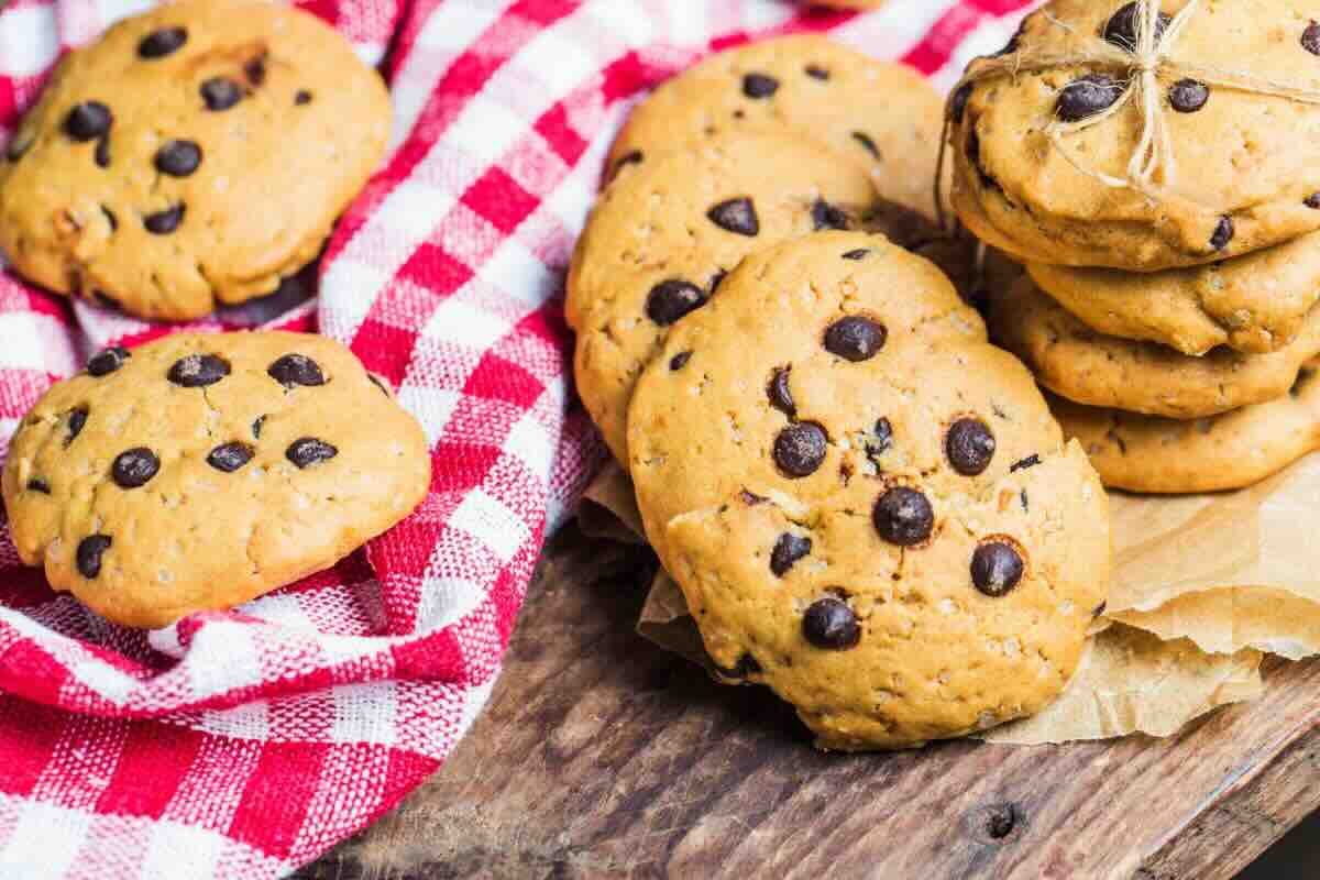 Biscotti con gocce di cioccolato